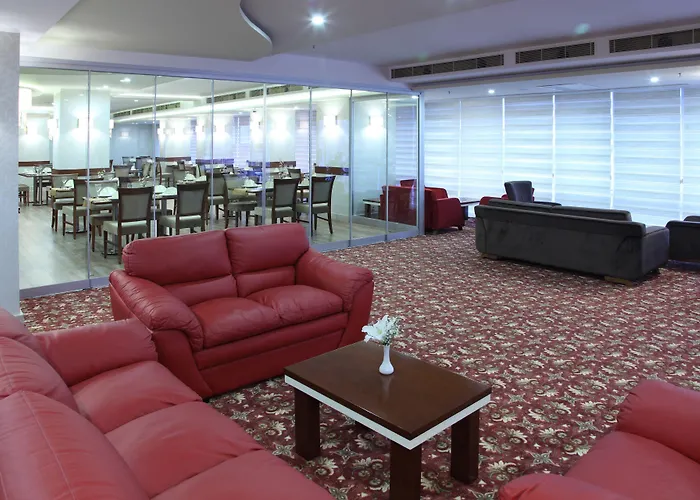 Hotel Senbayrak City