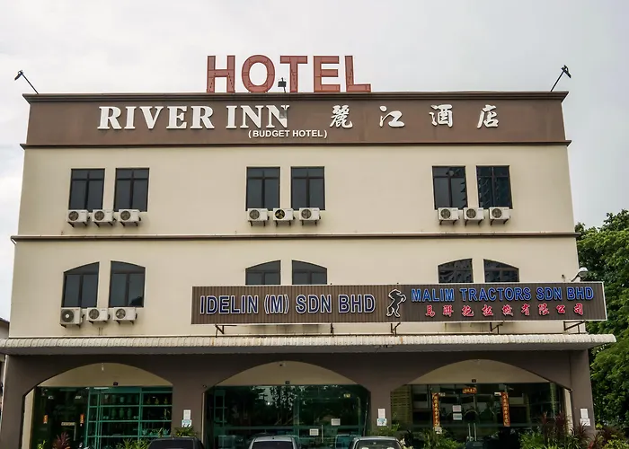 Oyo 301 River Inn Hotel