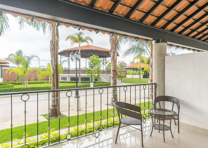 Hotel Ecce Inn & Spa
