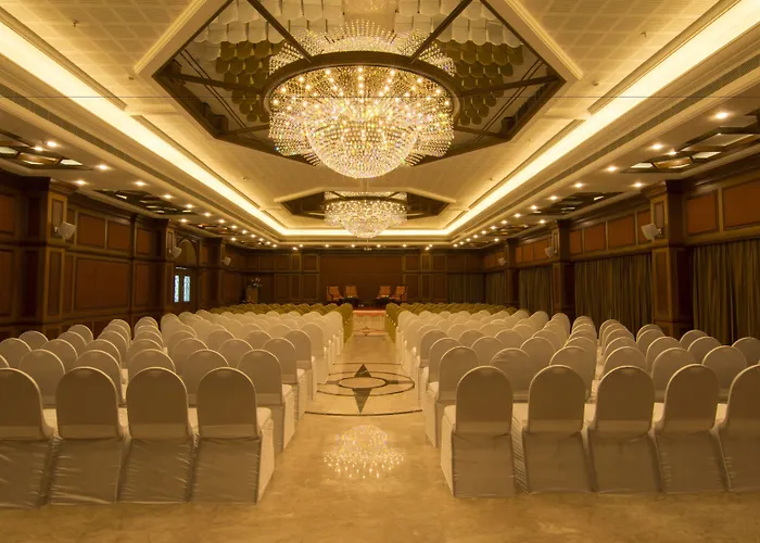 Shenbaga Hotel And Convention Centre