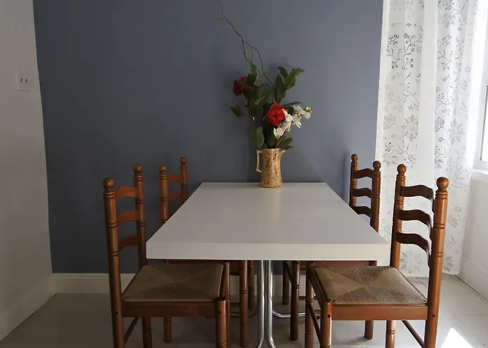 Black Rooster Guesthouse
