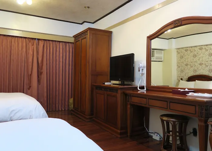 Champagne Hotel