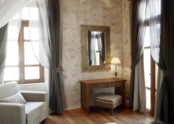 Leo Hotel