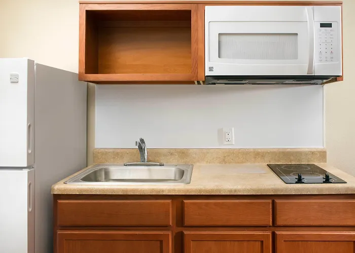 Extended Stay America Select Suites - Kansas City - Stadium