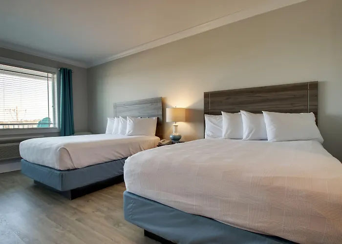 Islander Hotel & Resort