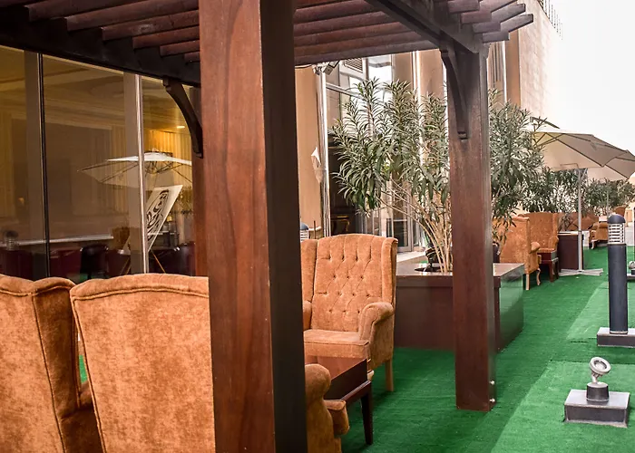Sapphire Plaza Hotel