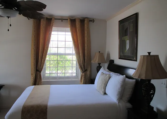 Ocean West Boutique Hotel