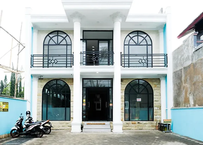 Sans Arya Hotel Batu