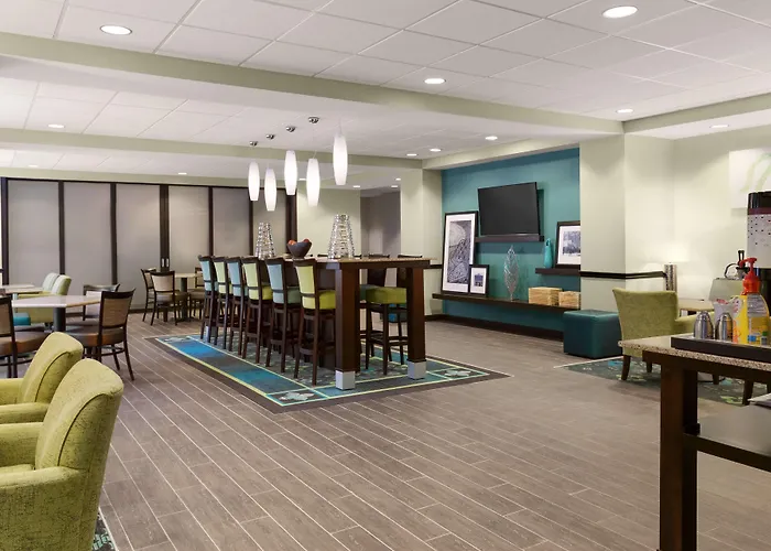 Hampton Inn Fairmont