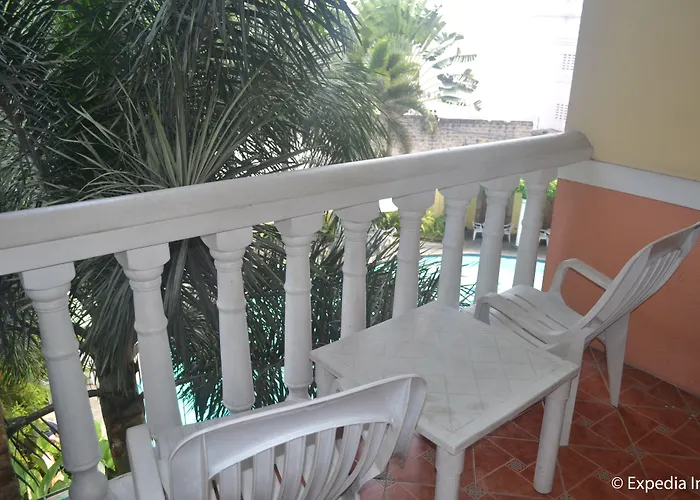 Pacific Breeze Hotel And Resort