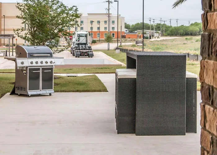 Mainstay Suites Cotulla