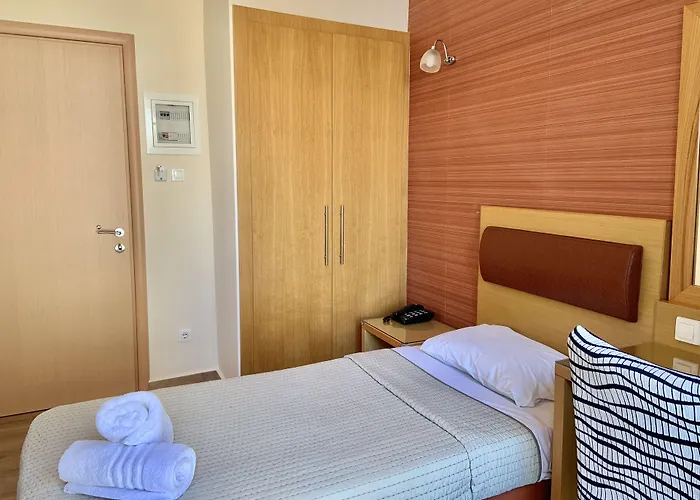 Hotel Flisvos