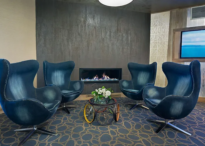 Oxford Suites Bellingham