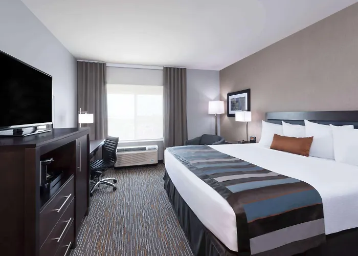 Wingate By Wyndham Sidney