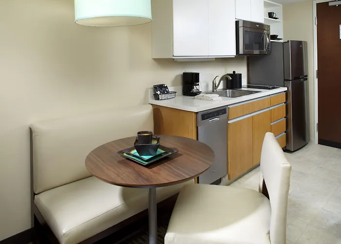 Hawthorn Suites By Wyndham Wheeling At The Highlands