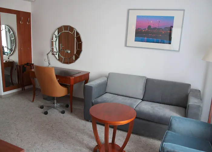 Srodka Boutique Hotel