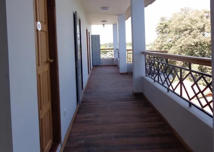 Golden Lotus Inle Hotel