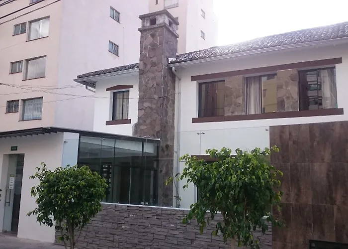 Hotel + Arte