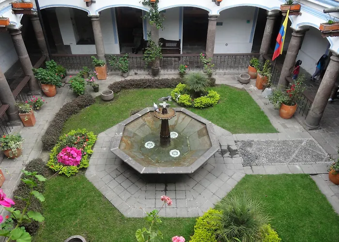 Hotel + Arte