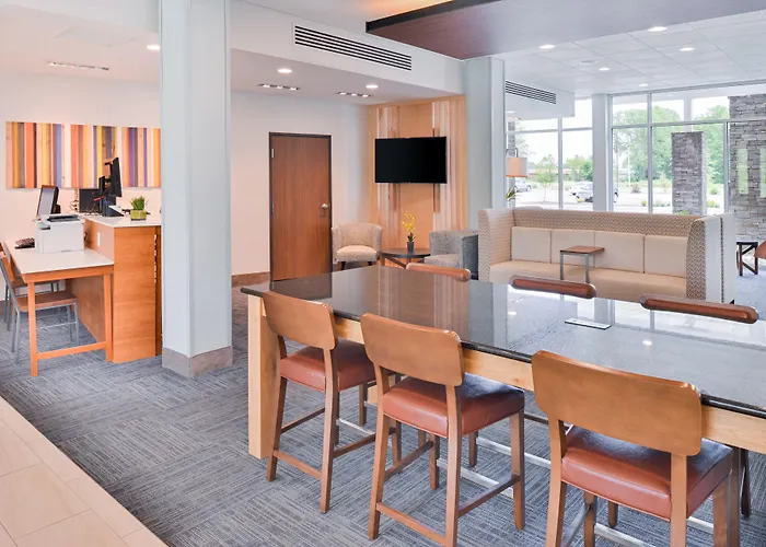 Holiday Inn Express & Suites Salem By Ihg