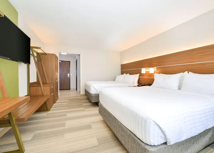 Holiday Inn Express & Suites Salem By Ihg