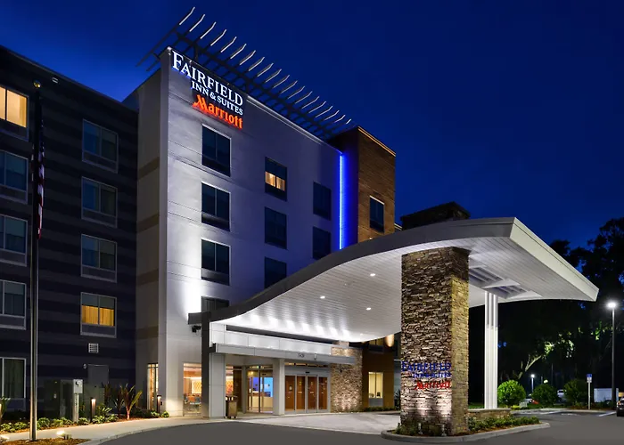 Fairfield Inn & Suites By Marriott Orlando East/Ucf Area