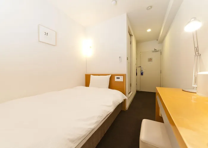 7 Days Hotel