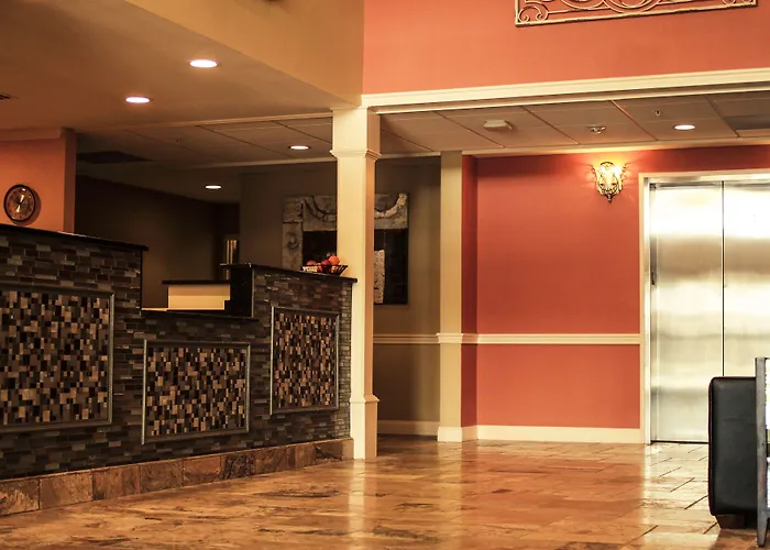 Days Inn & Suites By Wyndham Florence/Jackson Area