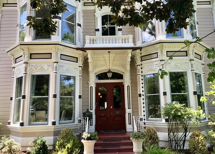 Mccall House Boutique Hotel