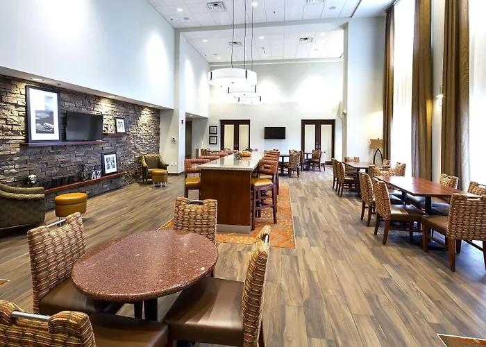 Hampton Inn & Suites Page - Lake Powell