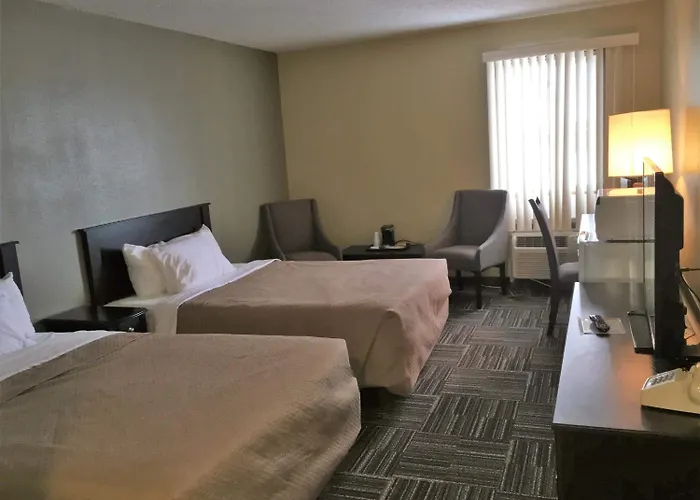 Sunlac Inn Devils Lake