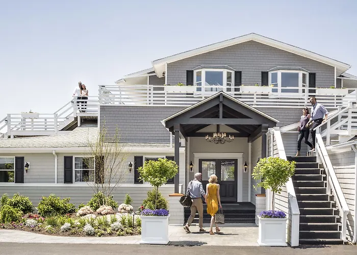 Boothbay Harbor Oceanside Inn