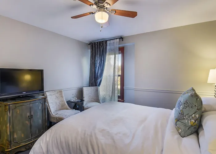 Wild Iris Inn