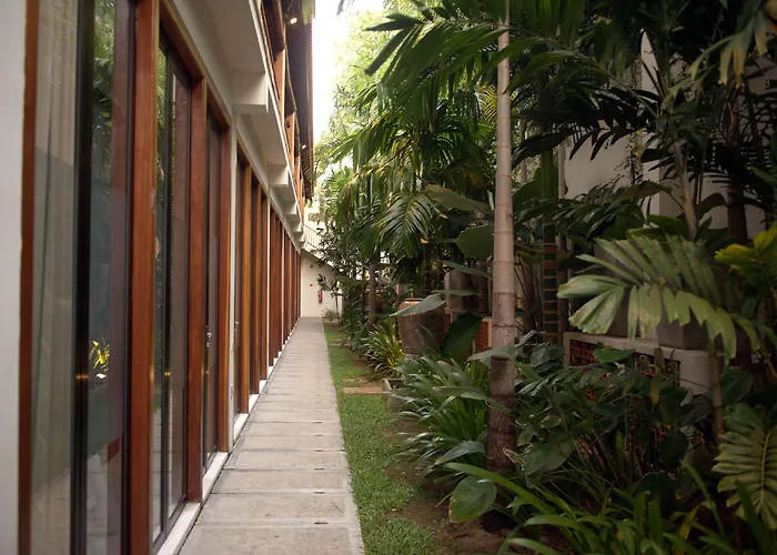 Muntri Grove