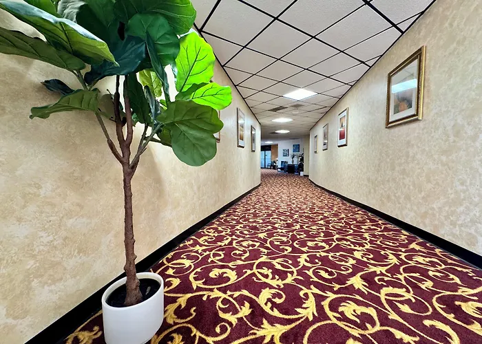 Fairbridge Inn Express Hiawatha