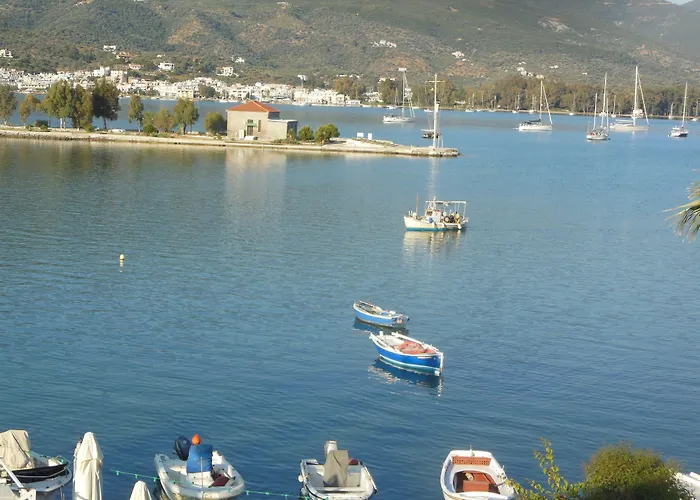 Theano Hotel