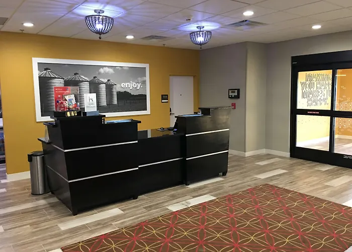 Hampton Inn Mcpherson