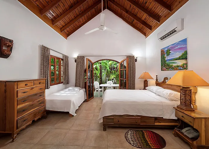 Beach House Condos, Negril