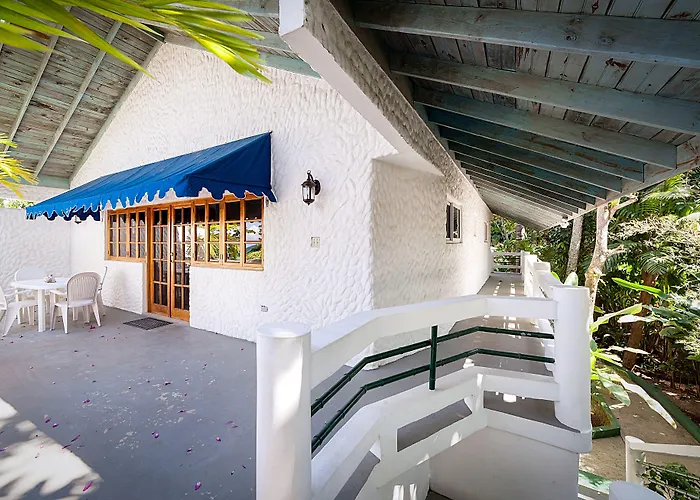 Beach House Condos, Negril