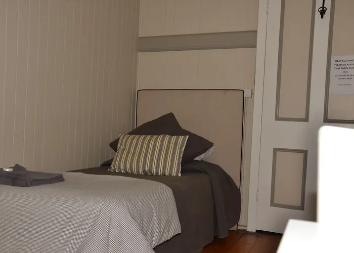 Royal Gatton Hotel