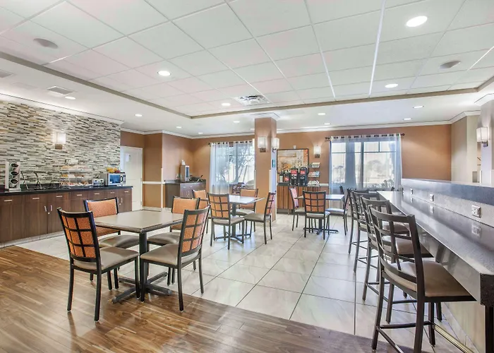 Best Western Plus Chandler Hotel&Suites