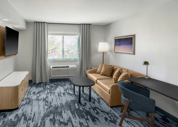 Fairfield Inn & Suites By Marriott San Francisco San Carlos