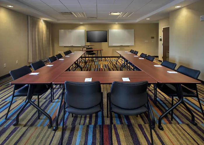 Fairfield Inn & Suites By Marriott Syracuse Carrier Circle