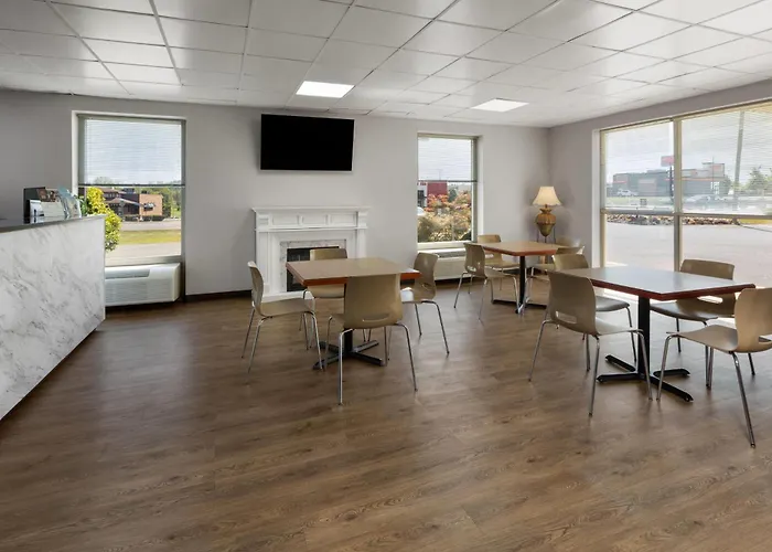 Days Inn By Wyndham Cambridge