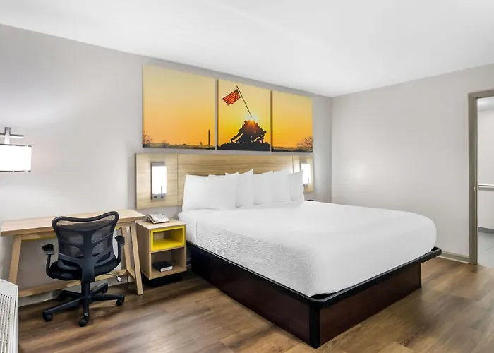 Days Inn By Wyndham Enterprise