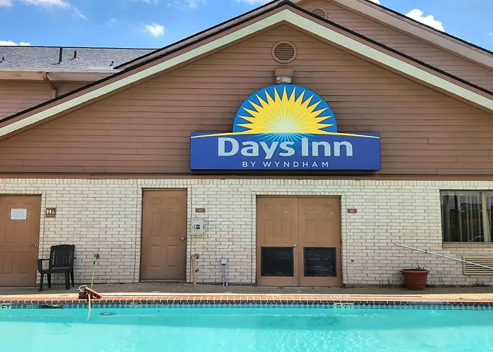 Days Inn By Wyndham Navasota