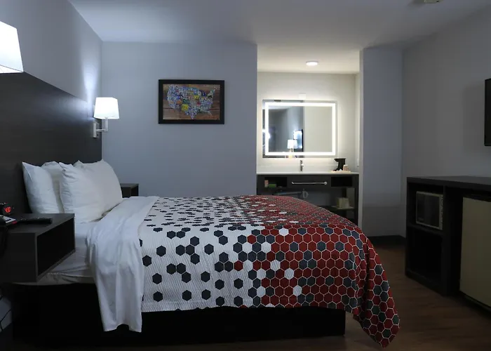 Clarion Pointe