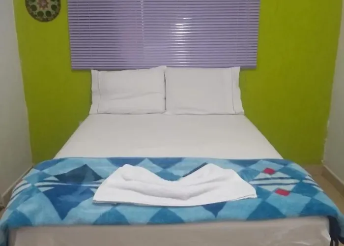 Jams Hostel - Pousada Perto Da Ufcat