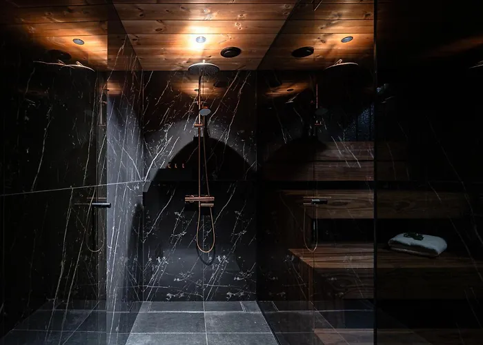 Aura Arctic Chalets - Grand Panoramic & Grand Hideaway