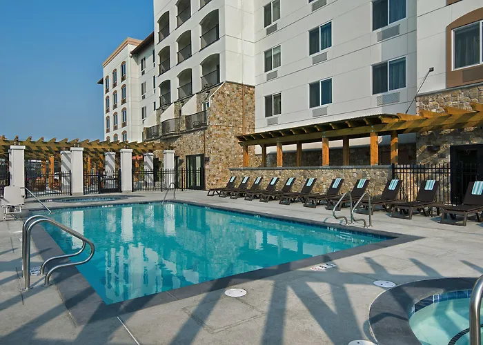 Oxford Suites Sonoma - Rohnert Park